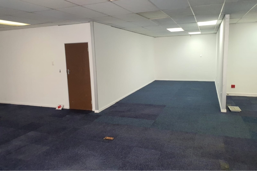 To Let commercial Property for Rent in Newton Park Eastern Cape
